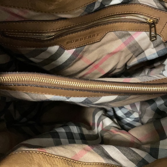 EXTREMELY RARE Burberry tan leather crossbody bag - Picture 10 of 16